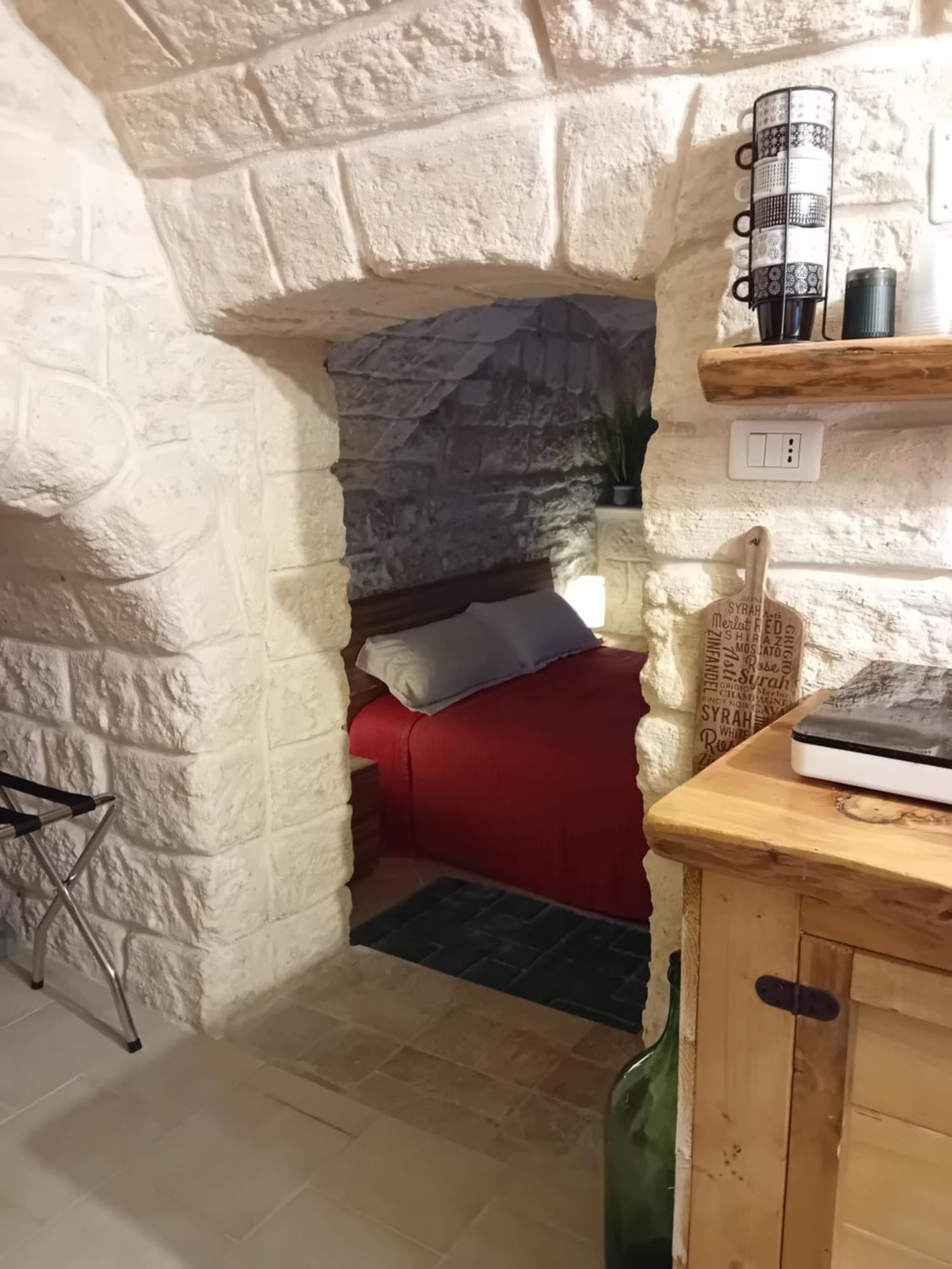 B & B La Grotta 比谢列 外观 照片