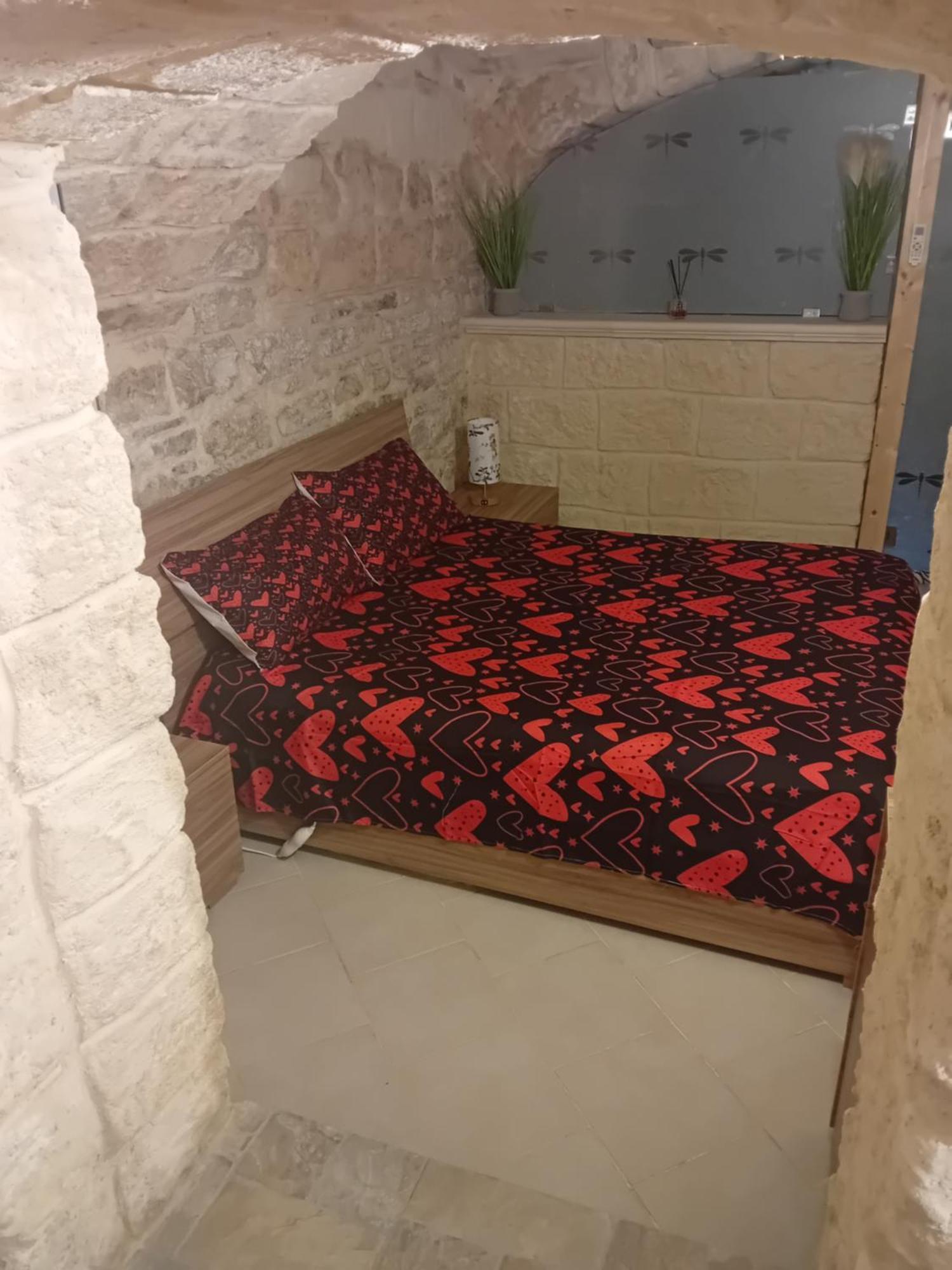 B & B La Grotta 比谢列 外观 照片